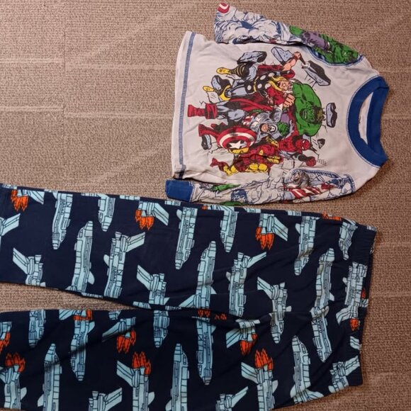 Disney marvel shirt size 2 carters pants size 5 - Picture 2 of 10